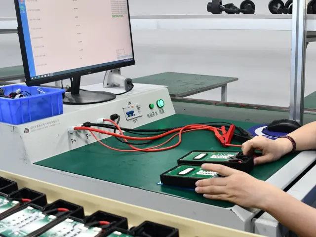 Lizo Power e-bike battery pack undergoing capacity testing and quality validation before shipment